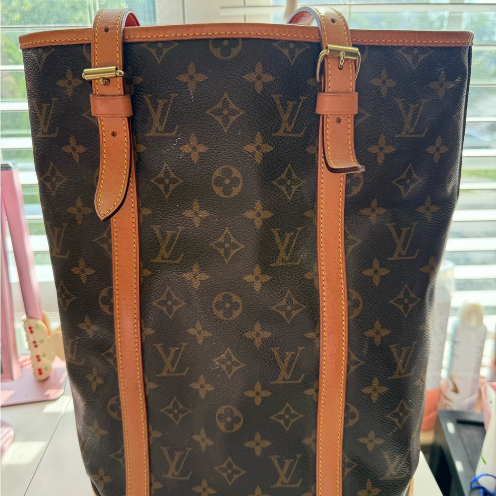 Louis Vuitton Brown Monogram GM Bucket Bag. Vintage